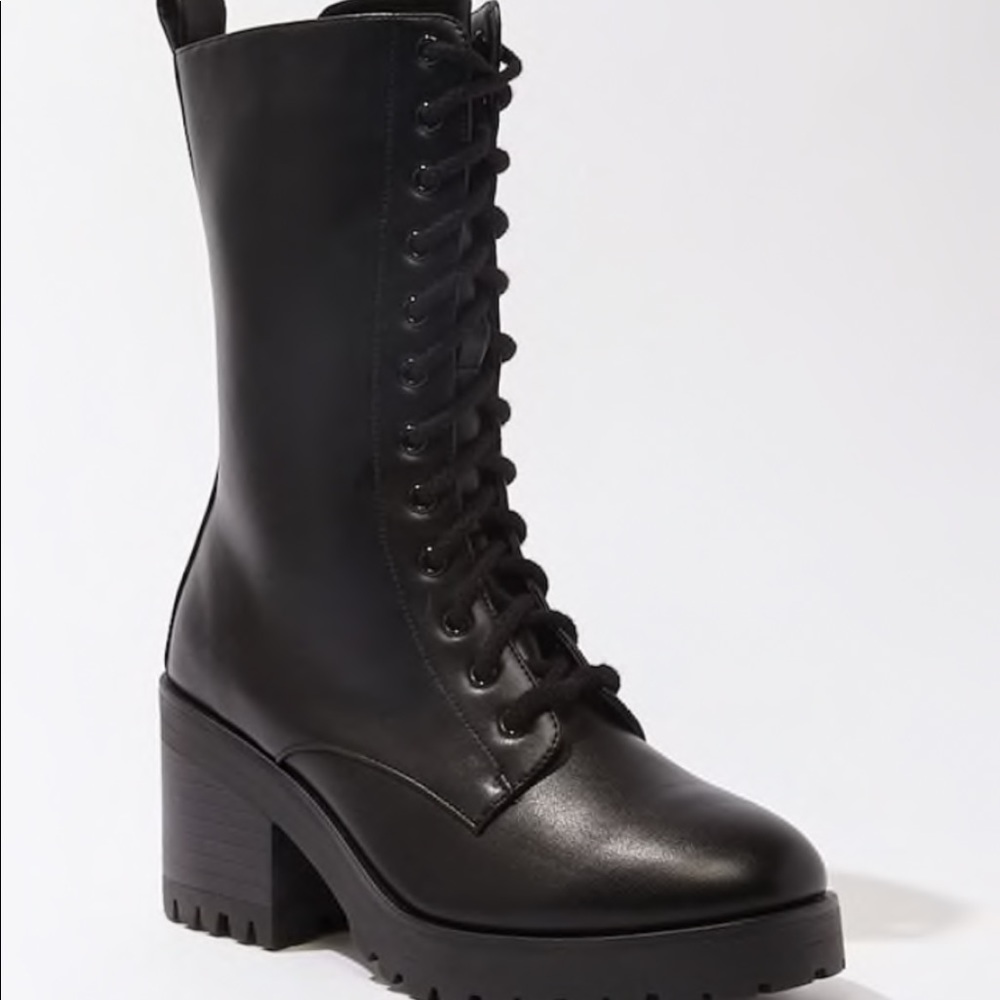 Lace up bootie